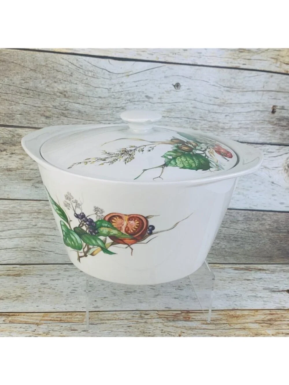 Villeroy & Boch VIL74 Luxembourg Vegetables Nuts Berries Covered Casserole Dish